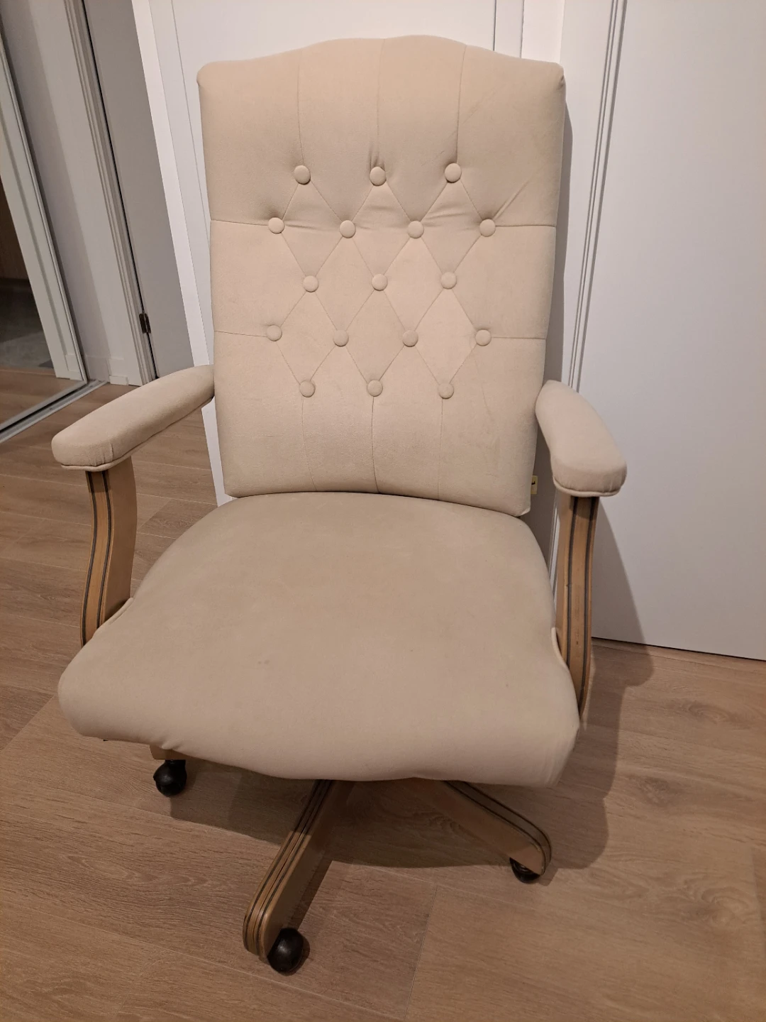 Swivel Office Chair