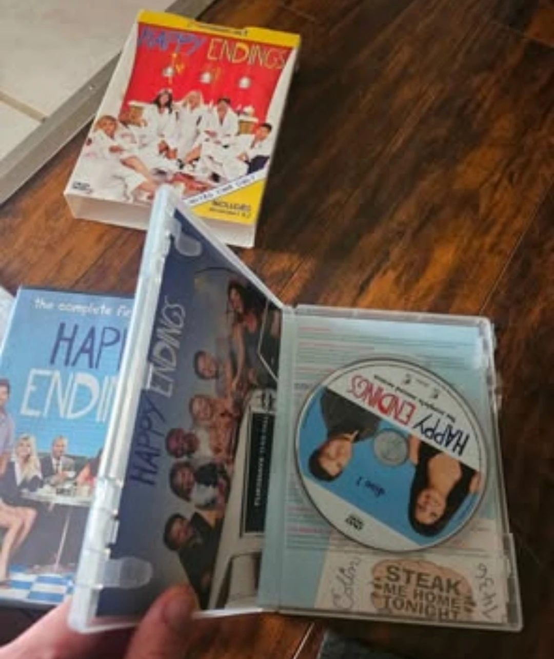 Happy Endings: The Complete First & Second Season - photo 4