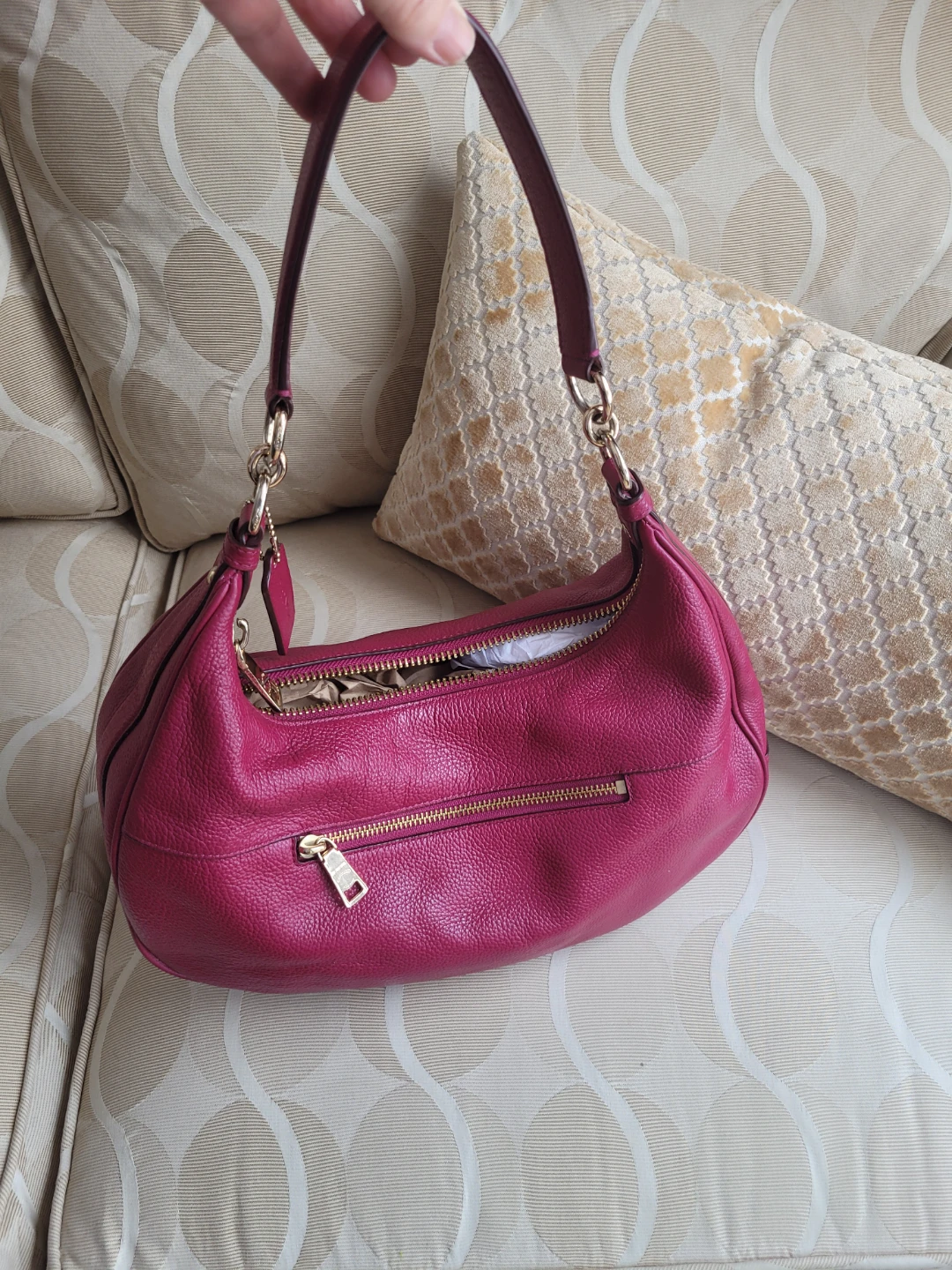 Authentic Coach Leather Hobo Shoulder Bag - Raspberry - photo 3