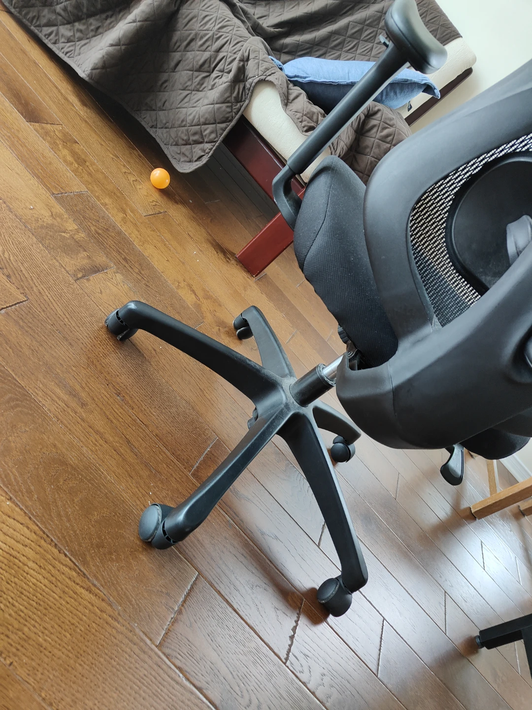 Ergonomic Office Chair - Black - photo 3