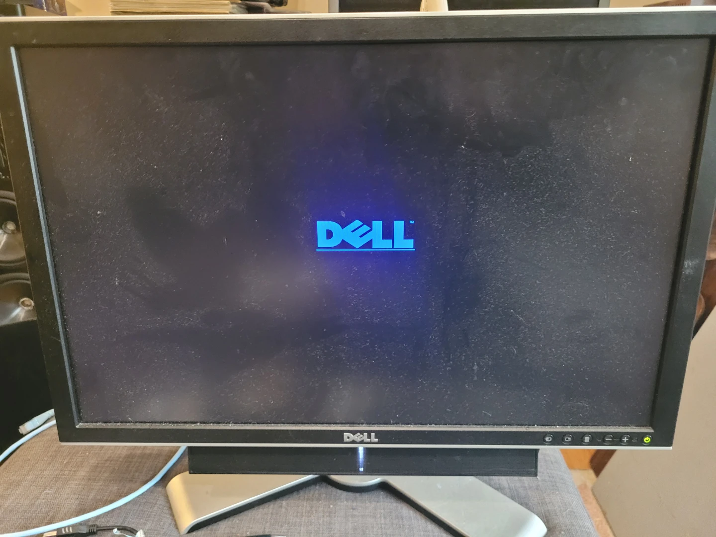 Dell 24" 1080p Monitor w Speaker Bar