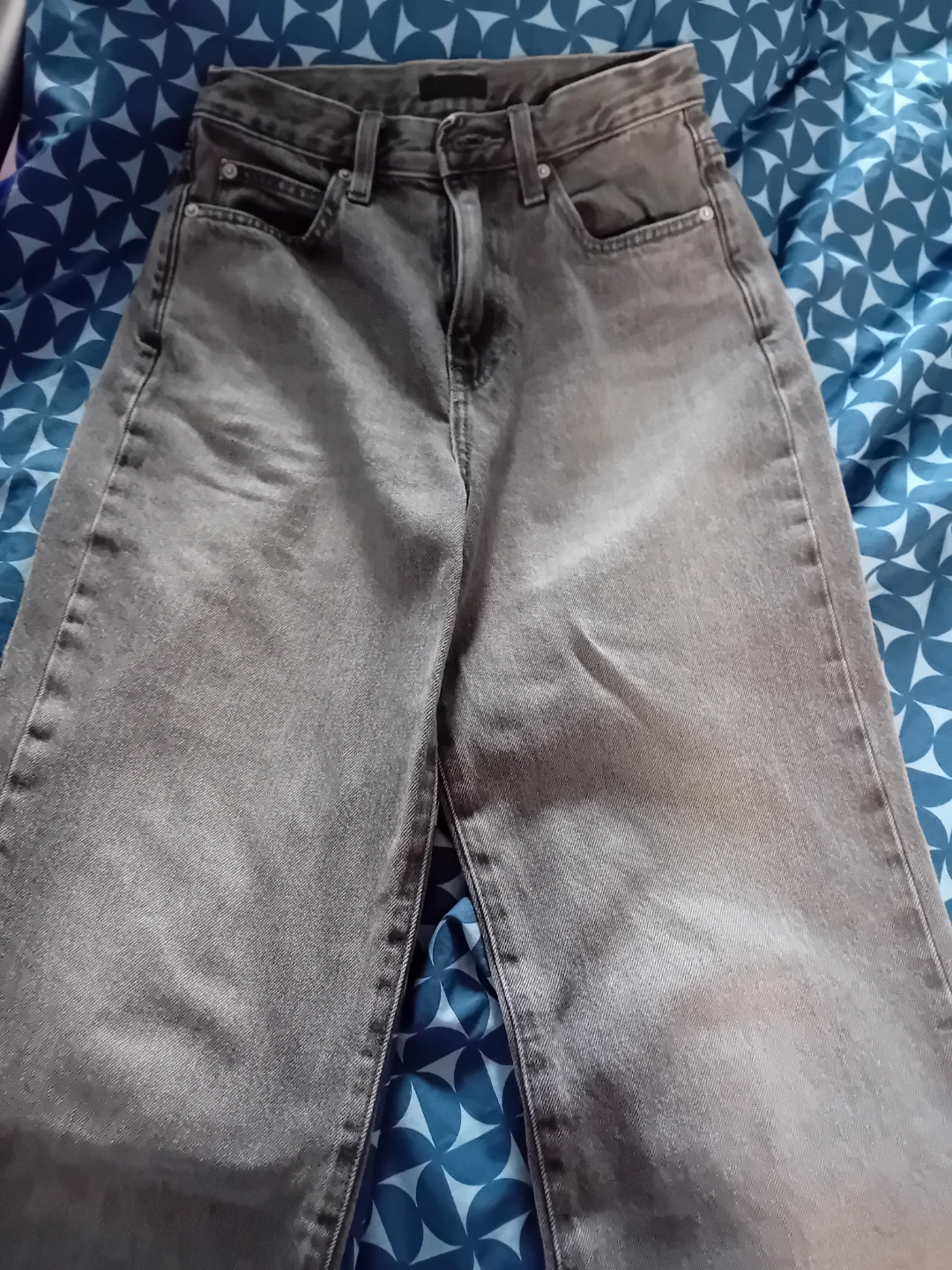 Price NEGOTIABLE: UNIQLO Grey Denim Jeans