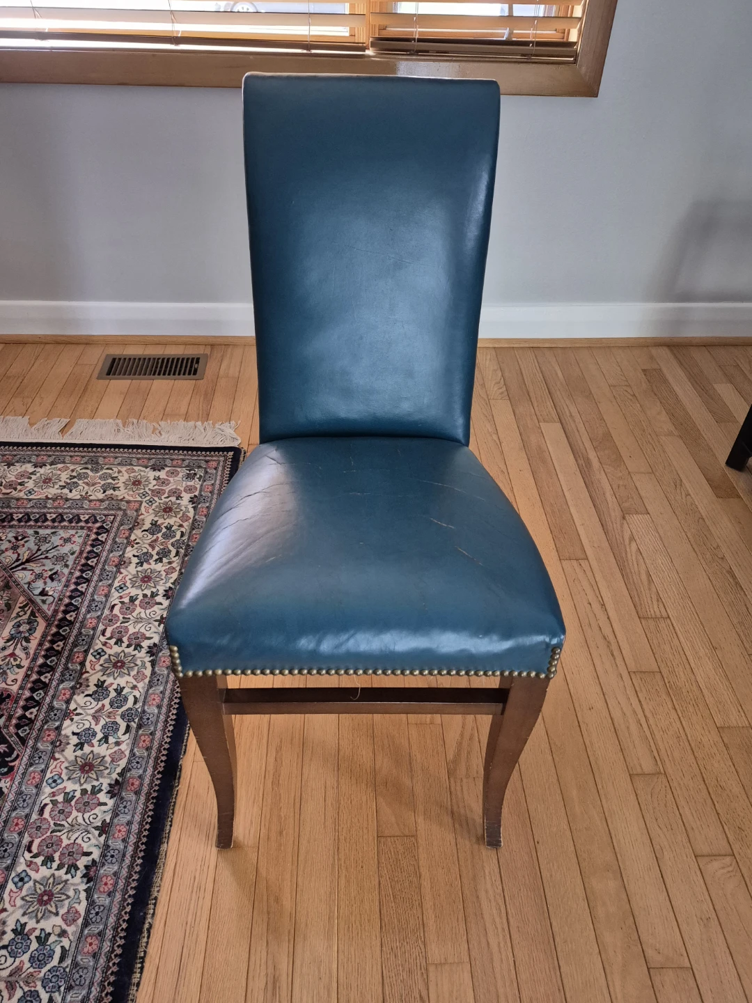 Vintage Teal Leather & Wood Chair 🪑 - photo 2