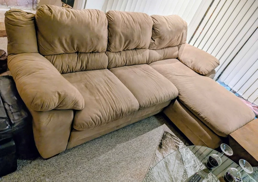 Comfortable Beige Sectional Sofa - 84" Long