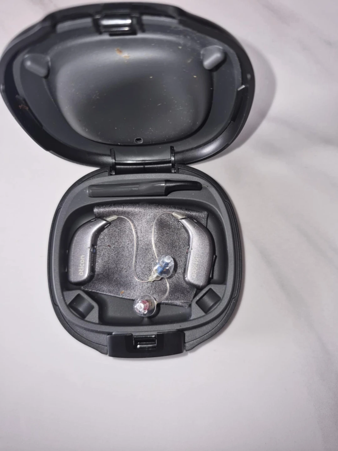 Oticon miniRITE T Hearing Aids with Charger - photo 3