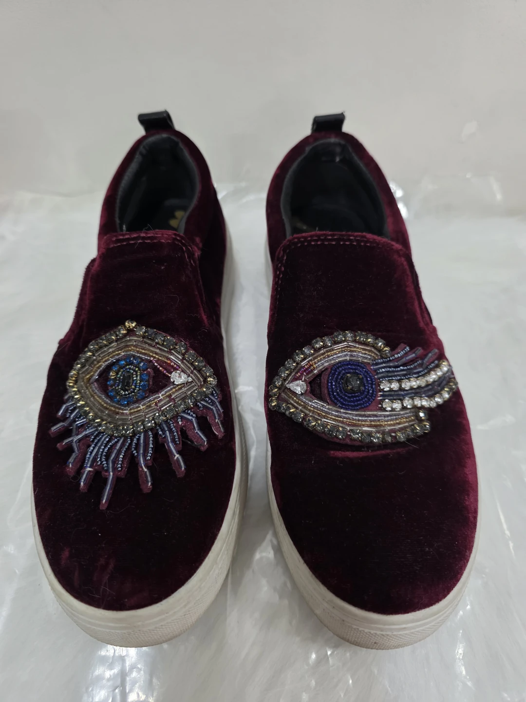 Sam Edelman LEILA 3 Velvet Embellished Slip-On Sneakers