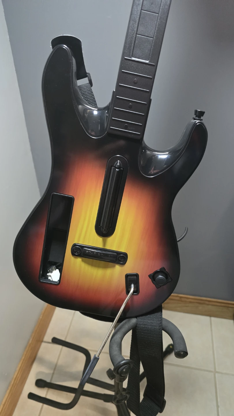 Guitar Hero Band Kit for Wii - photo 4