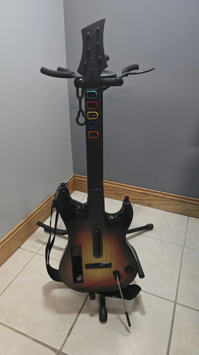 Guitar Hero Band Kit for Wii - photo 5