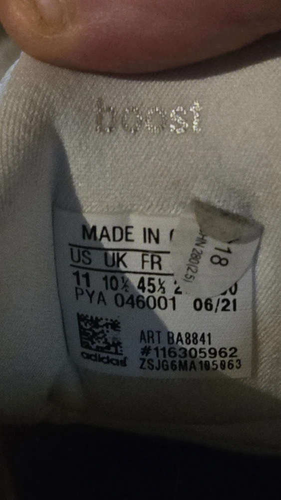 Adidas Ultra Boost Shoes - US 11 - photo 2