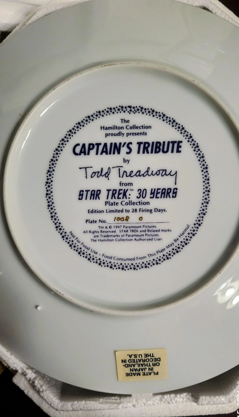 🥕Star Trek 30 Years 'Captain's Tribute' Plate - photo 2