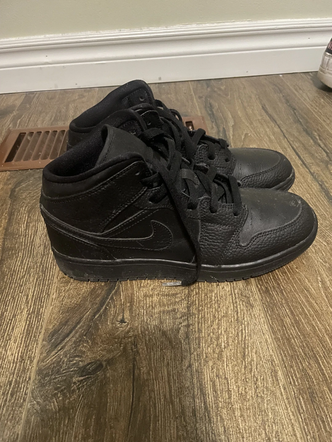 Nike Air Jordan 1 Mid - Black