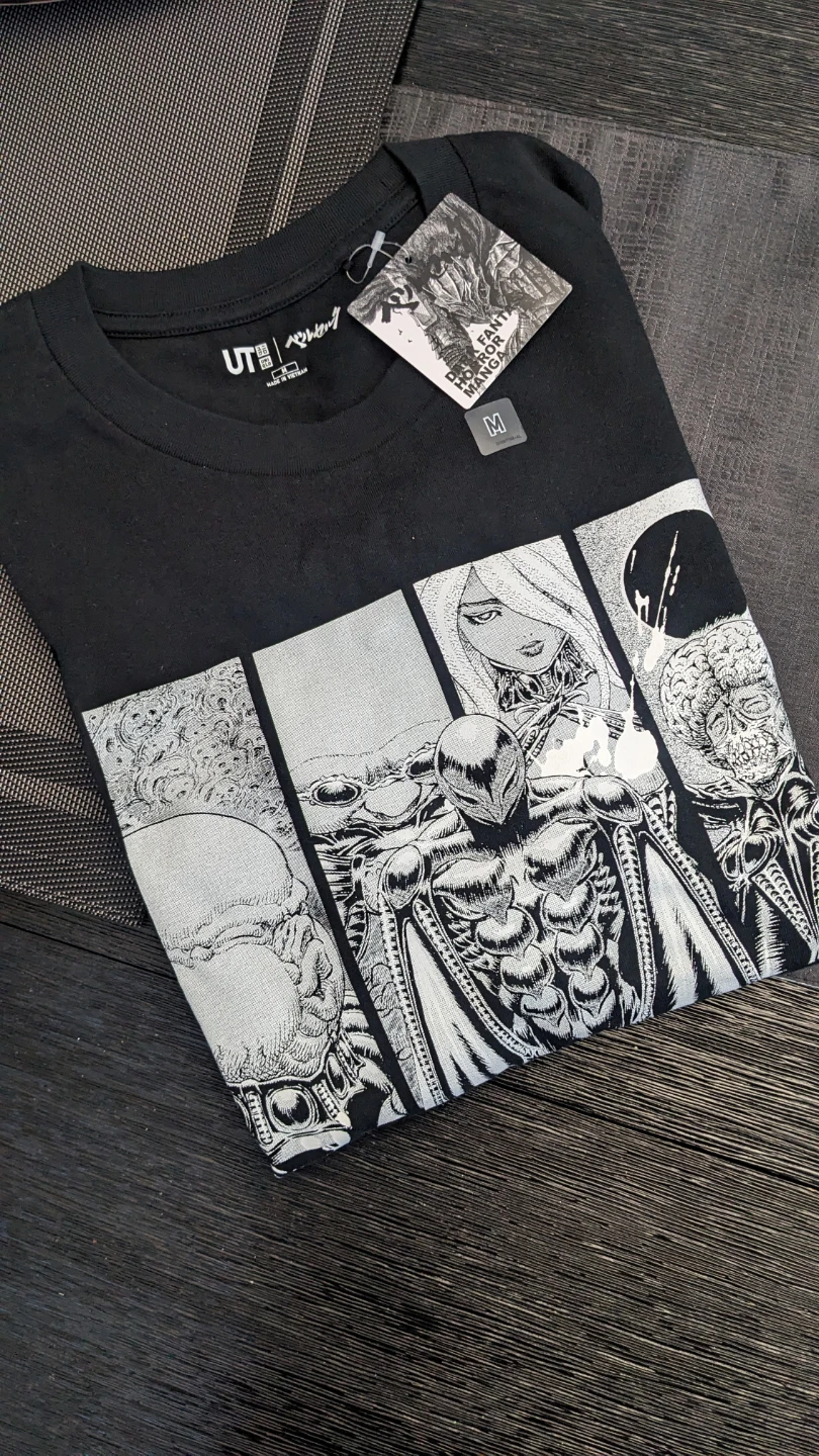 Uniqlo Berserk Graphic T-Shirt - Size M Brand New
