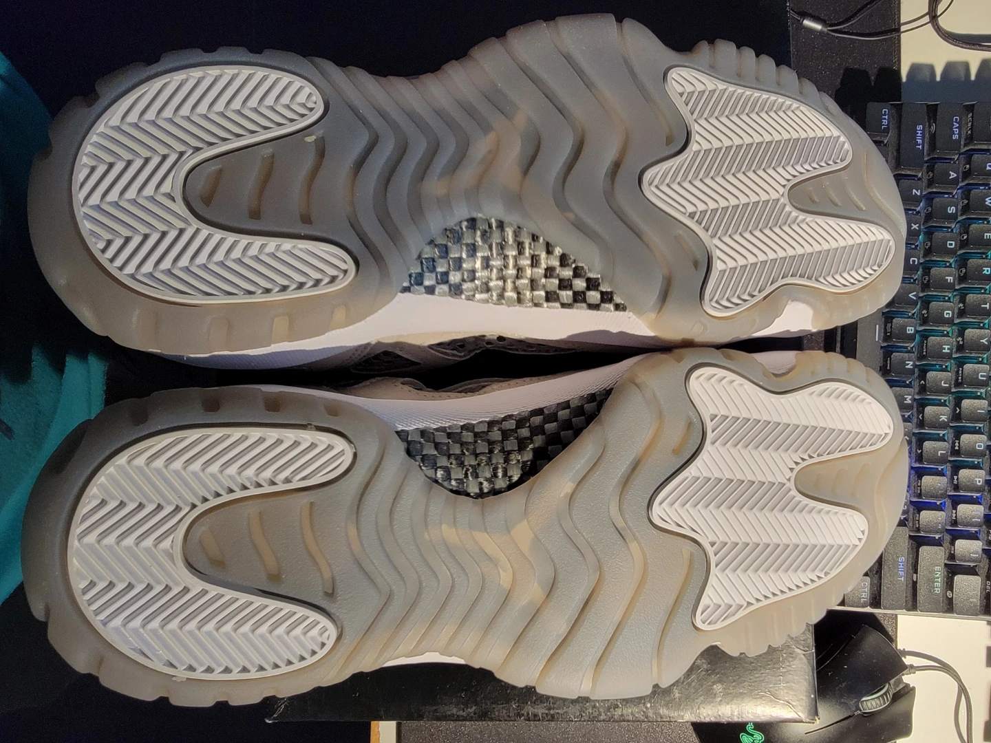 Air Jordan 11 Retro LOW IE 8.5 mens - photo 2