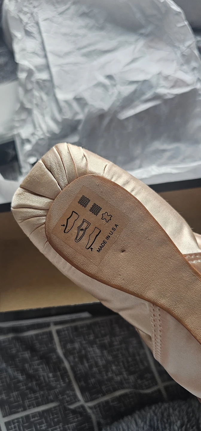 New Capezio  ballet shoes 4.5 w kids