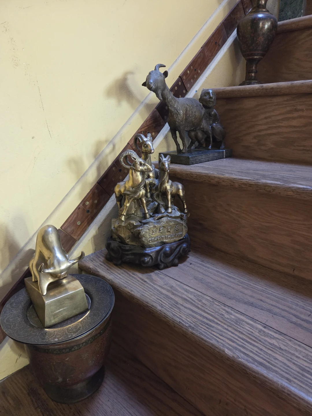 Bronze goats - photo 2