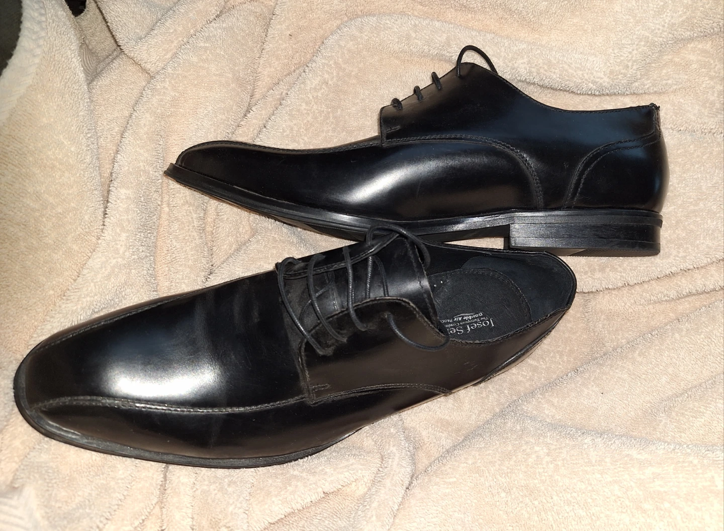 Josef Seibel Black Leather Dress Shoes, Size 42 (Kit Cat Club)