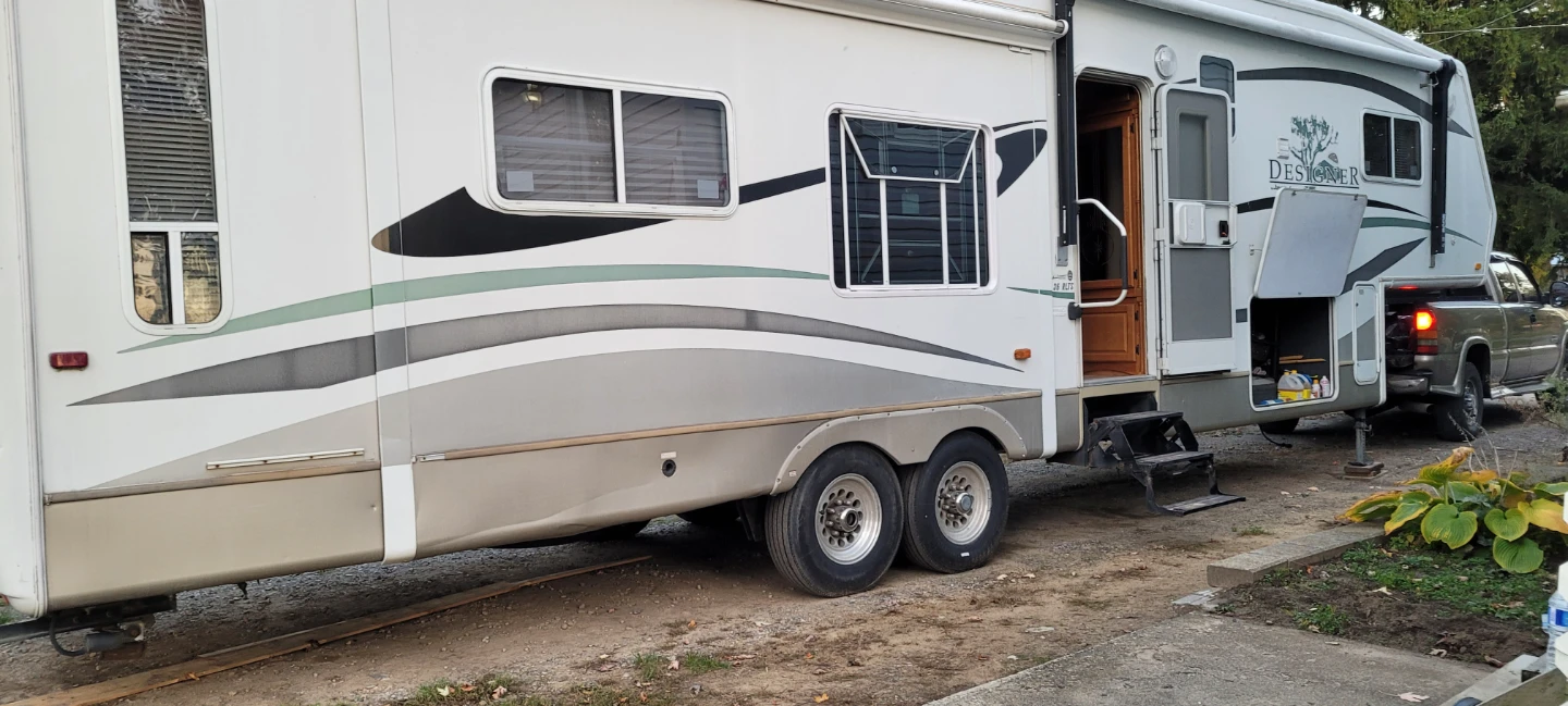 Jayco Designer RV & Dually Silverado p.truck. See descriptions - photo 3