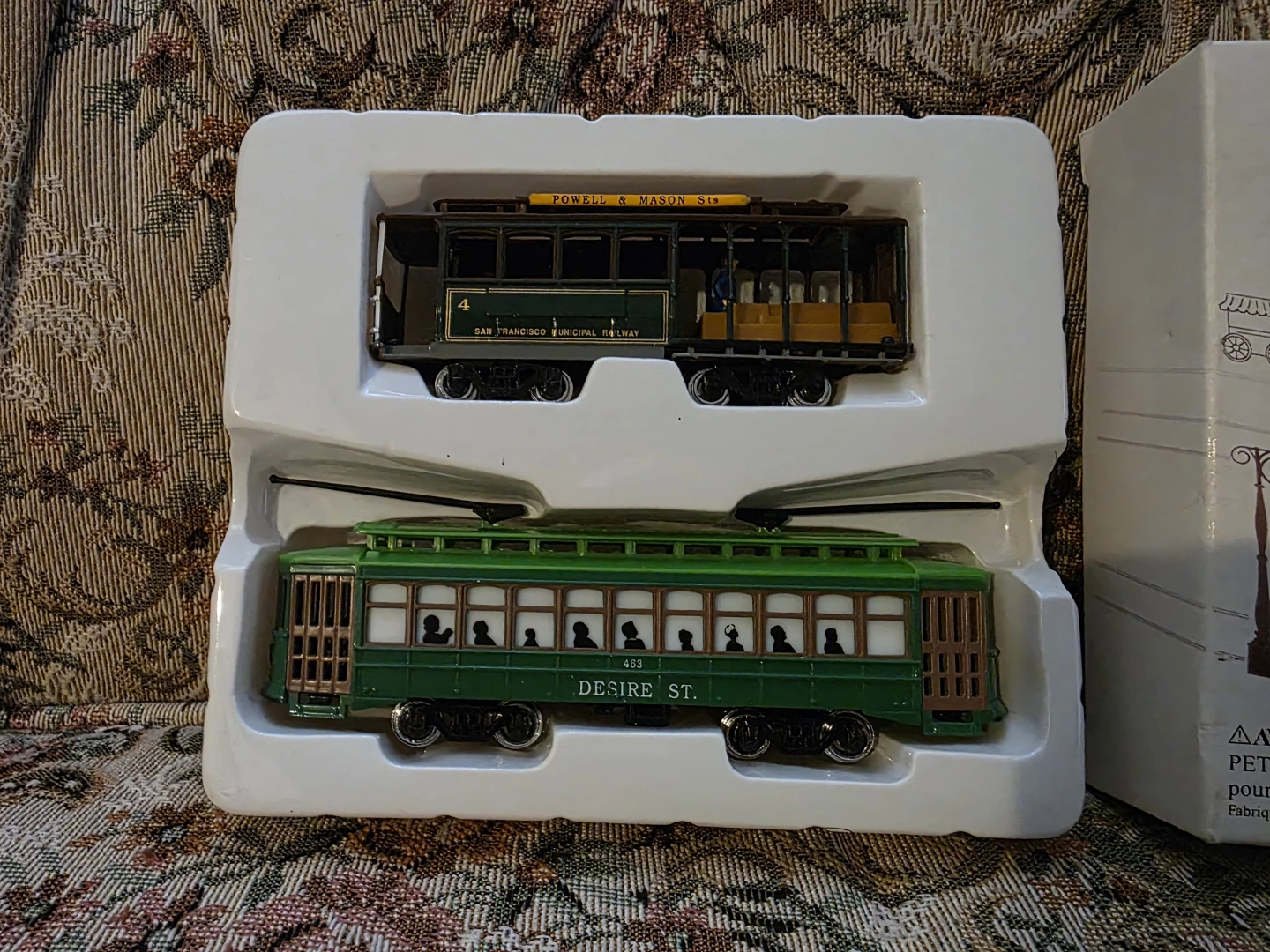 🥕 2 Tramway Train Model Set