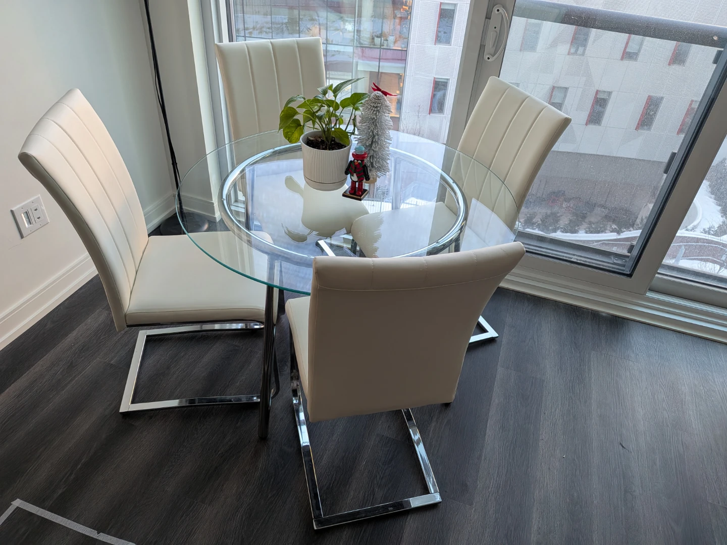 Glass Dining Table with 4 White Chairs - photo 4