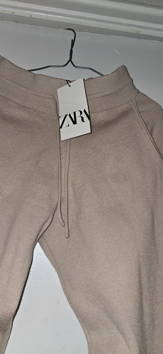 BRABD NEW Zara Knit Joggers - Size Small