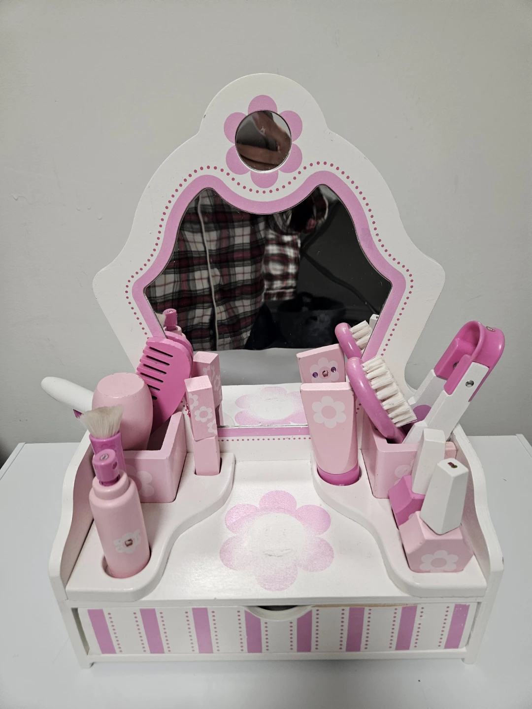 Melissa & Doug Wooden Beauty Salon Play Set - photo 5