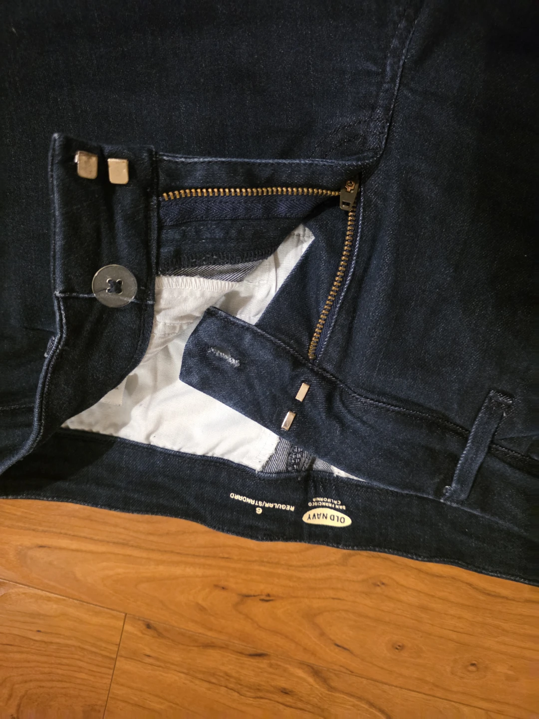 Old Navy Flare Jeans - Size 6 - Dark Wash - photo 3