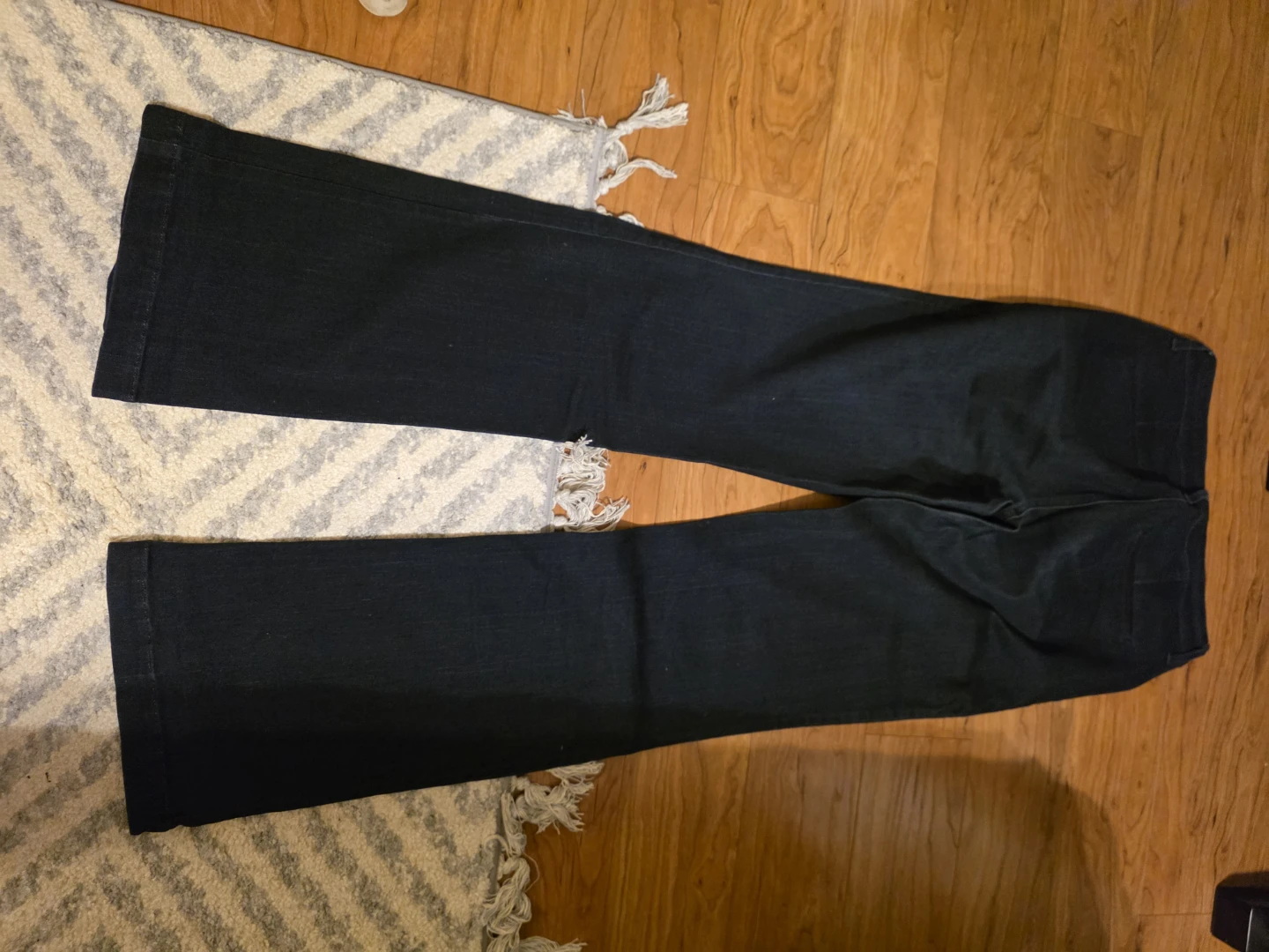 Old Navy Flare Jeans - Size 6 - Dark Wash - photo 5