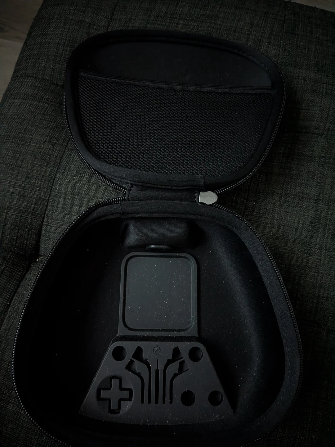 Xbox Elite Controller Carrying Case - photo 2