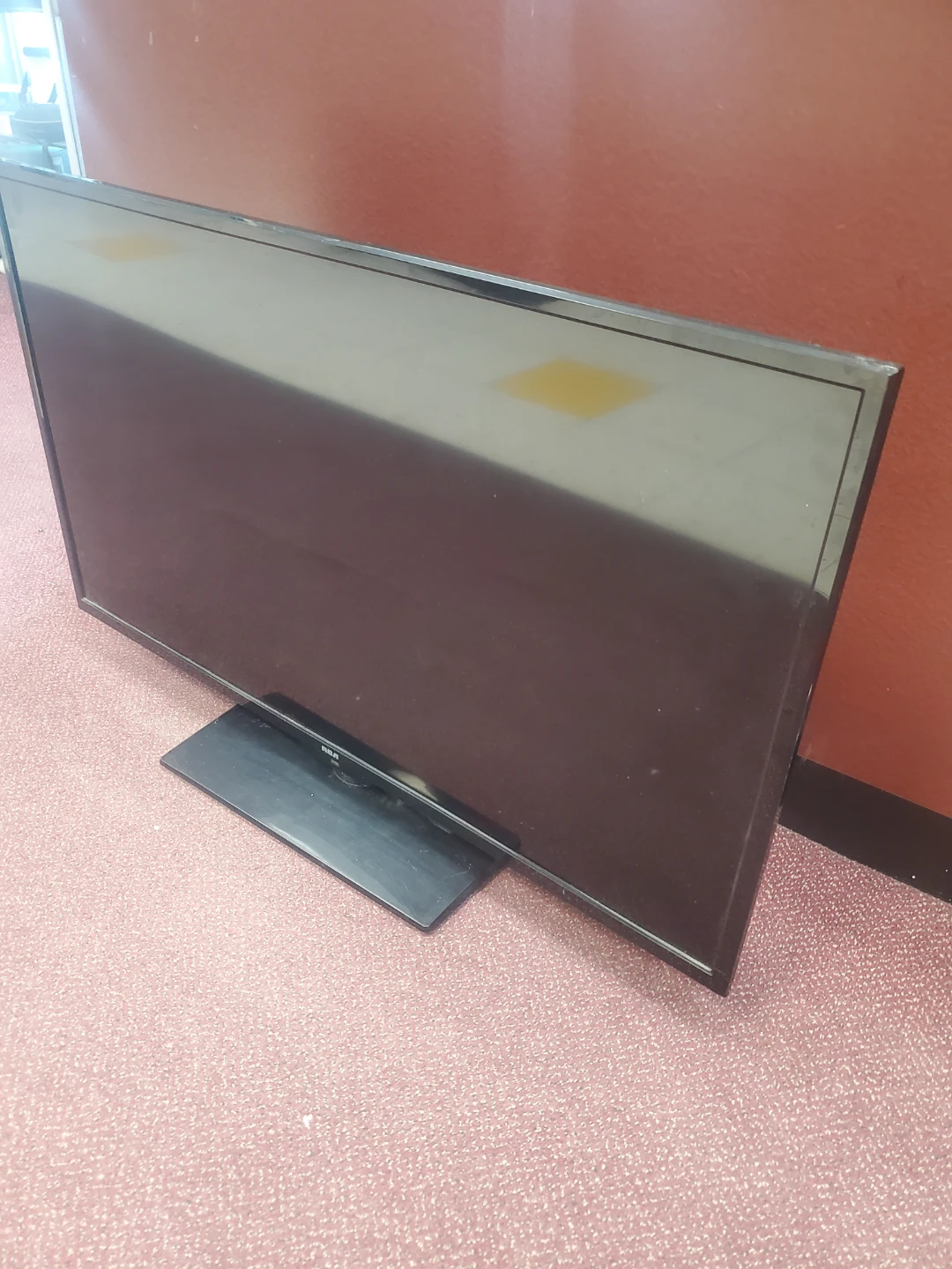 RCA 39inch TV - photo 3