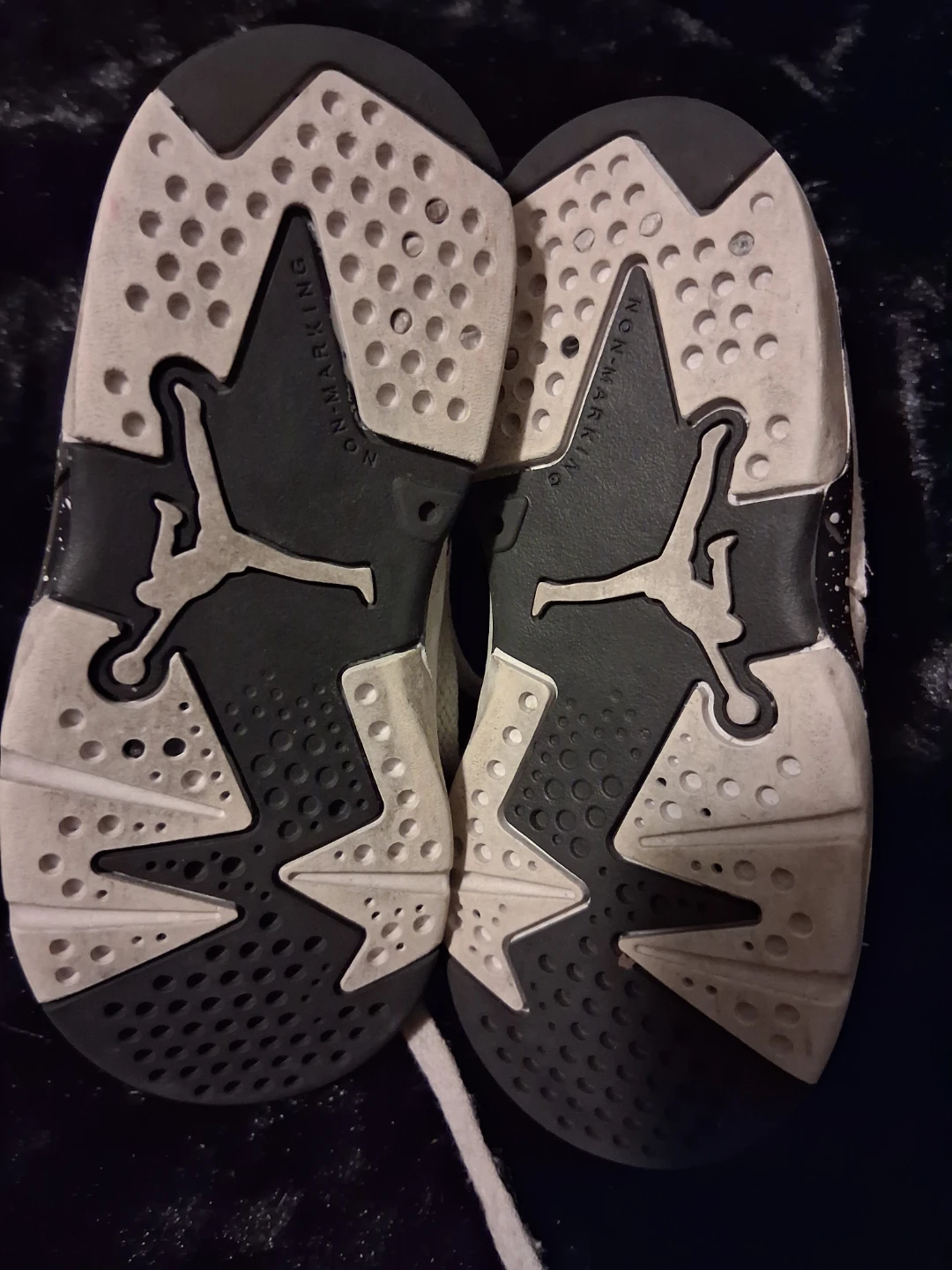 Jordan 6 Retro Toddler Shoes - Size 9 C - photo 4