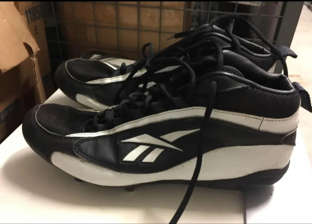 Reebok Black & White Football/Soccer Cleats - Size 15