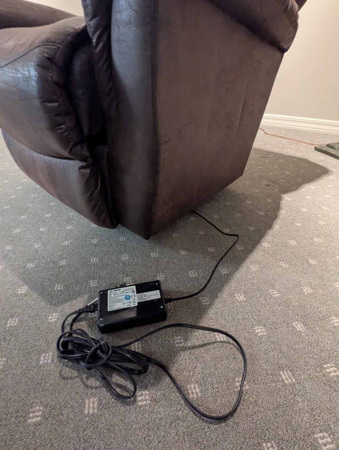 P10521 by La-Z-Boy - James Power Rocking Recliner - photo 5