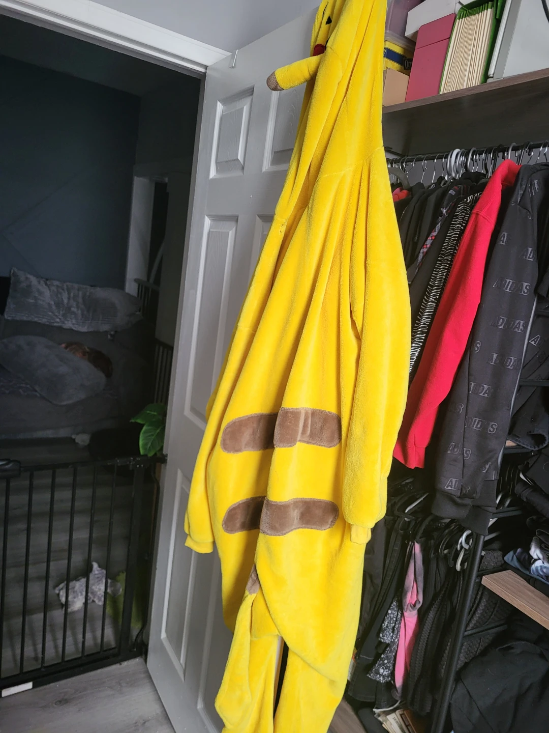 Pikachu Onesie Costume - photo 2