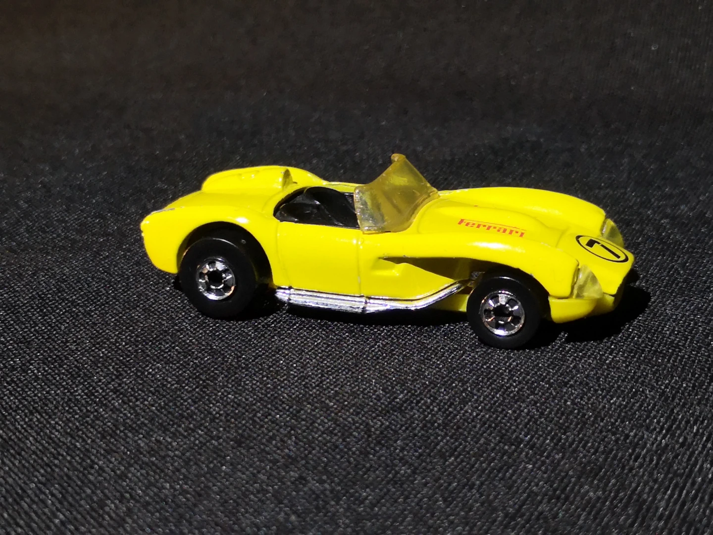 '57-'61 Testa Rossa Ferrari 250 ~ 1990 Hot Wheels Diecast Car - photo 2