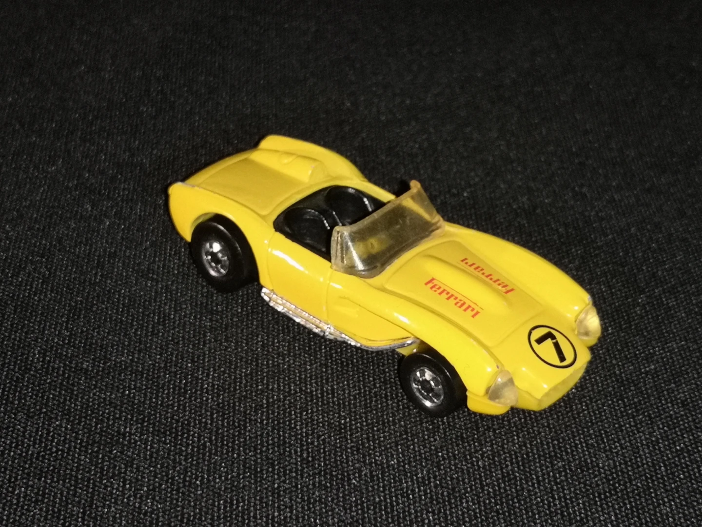 '57-'61 Testa Rossa Ferrari 250 ~ 1990 Hot Wheels Diecast Car - photo 4