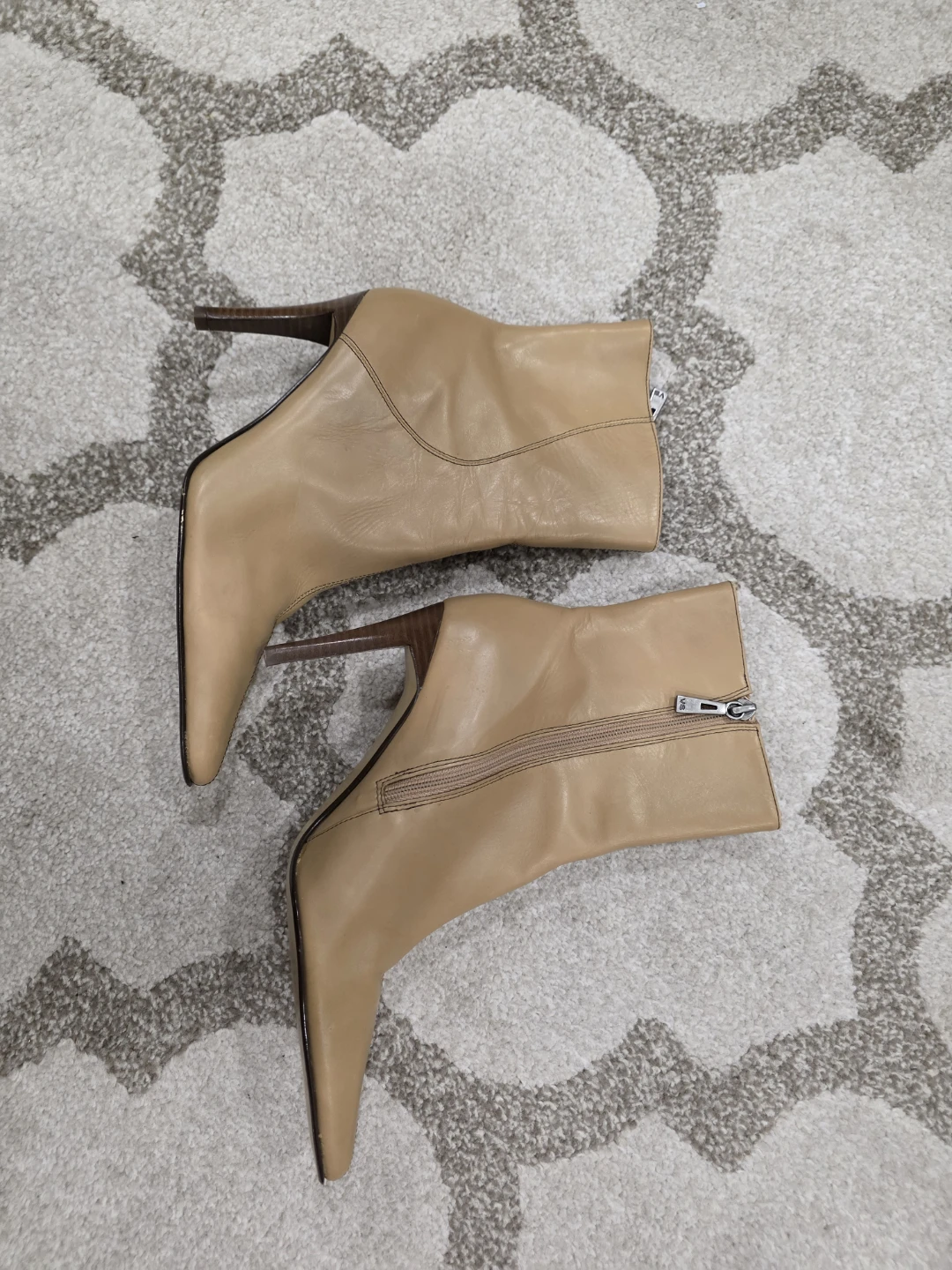 Valerie Stevens Tan Leather Heeled Booties - Size 7M - photo 2