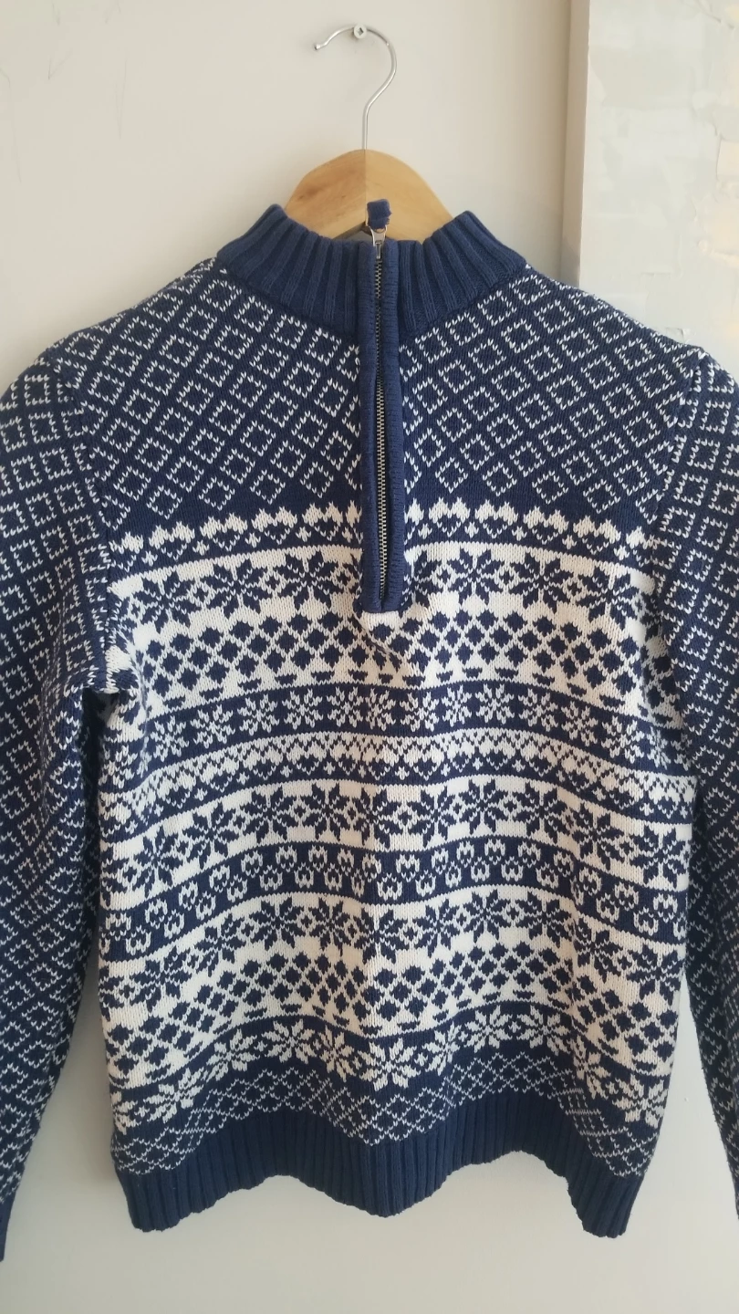 WindRiver Women's Sweater Size Small