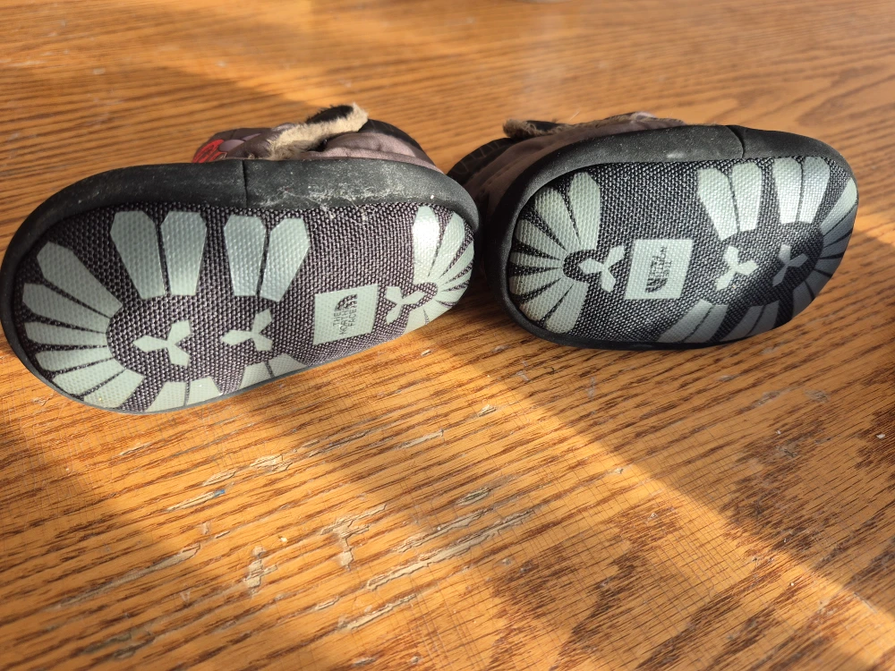 The North Face Baby Boots Size US 2 - photo 3