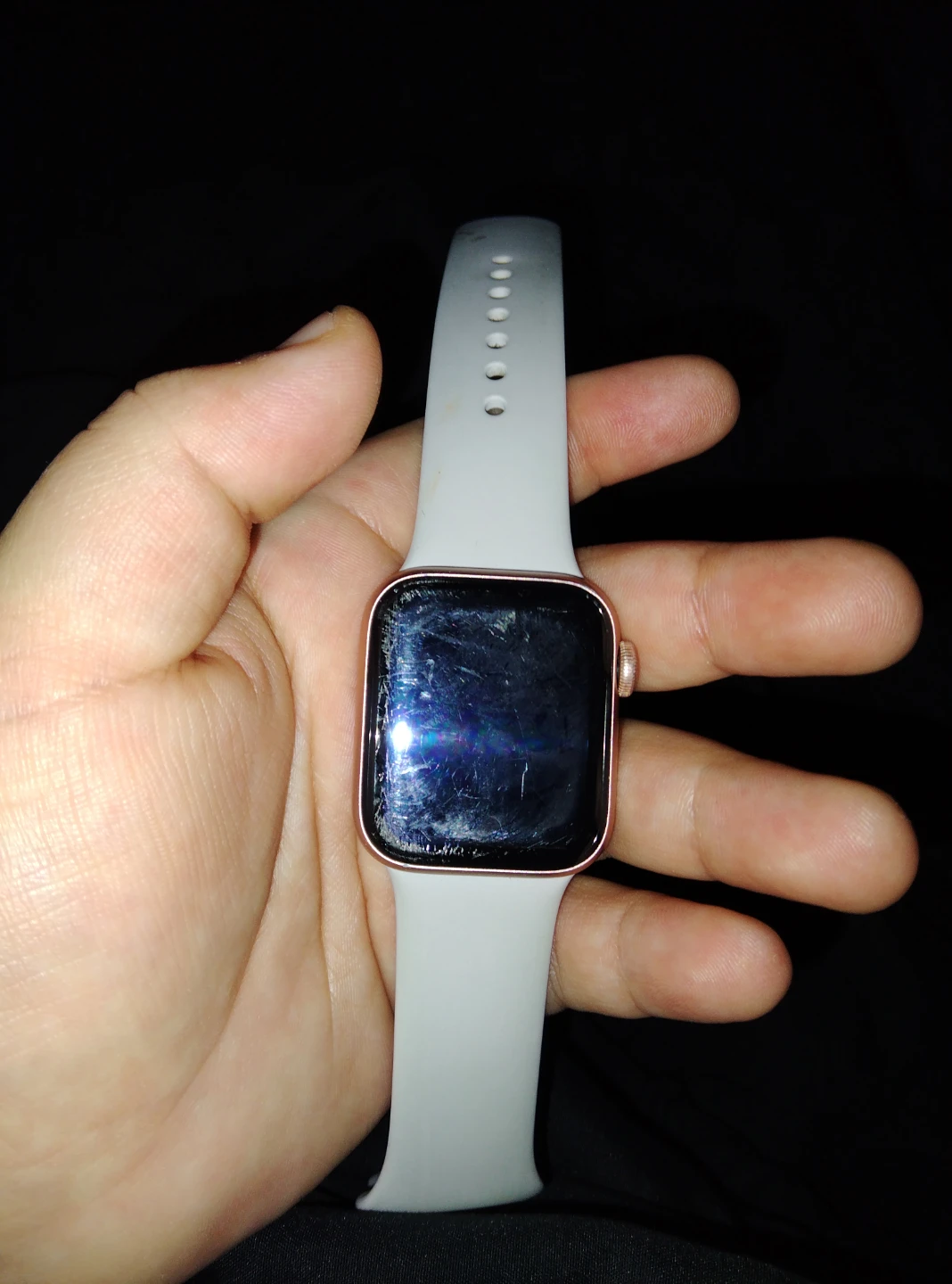 Apple Watch Series 5 - Rose Gold Aluminum