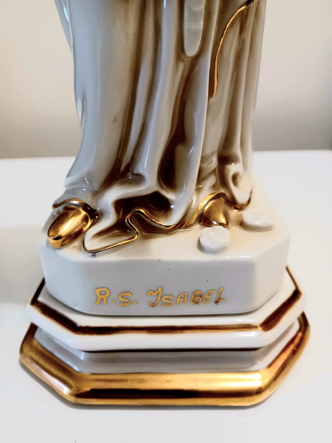 R.S. Isabel Tall Lady Grace Porcelain Statue - photo 5