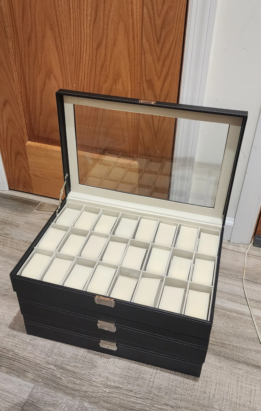 Jewelry Box / Watch Display Case (24) Slots
