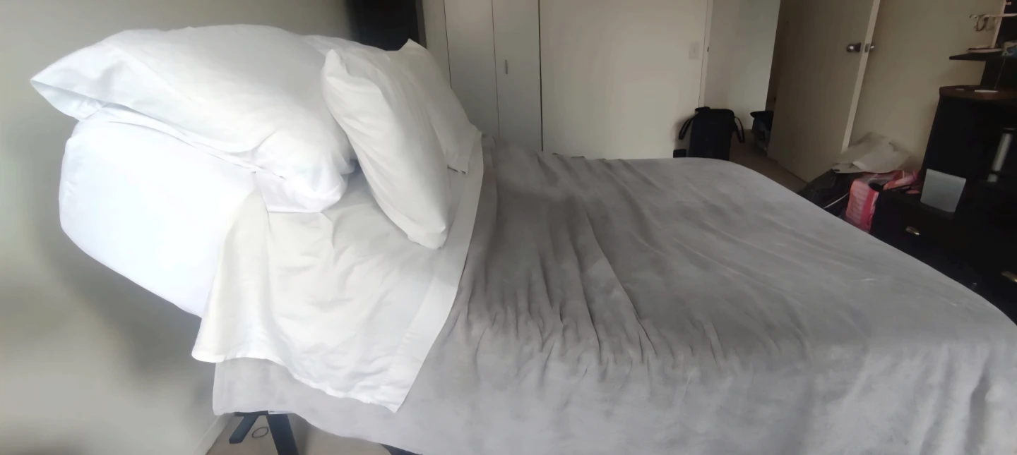Queen Adjustable Bed Base + Sealy Posturepedic Hybrid Mattress - photo 3