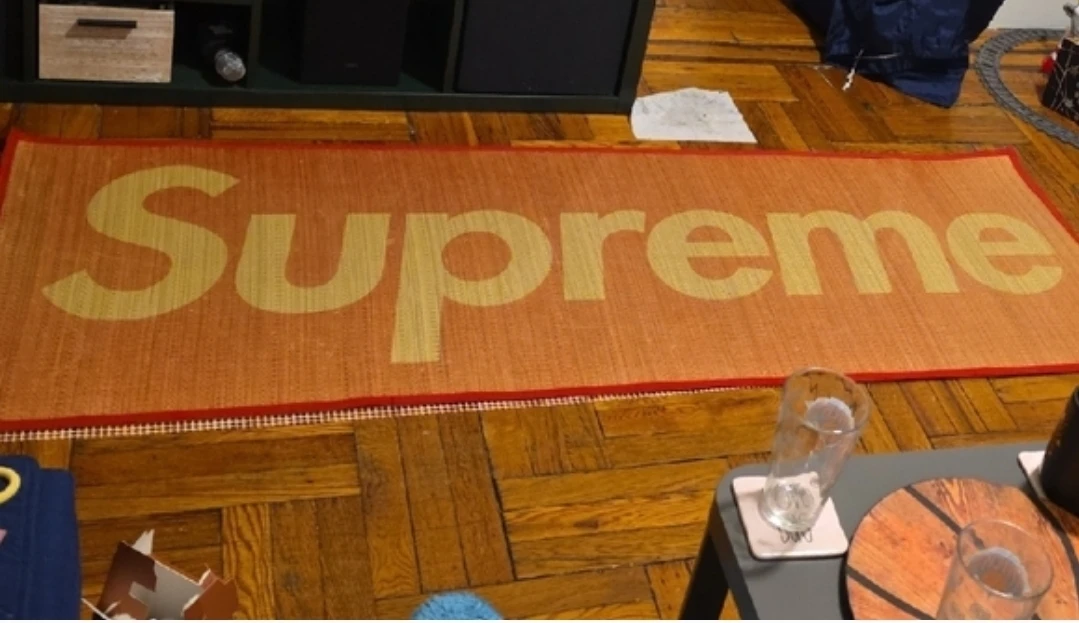 Supreme Logo Mat- authentic