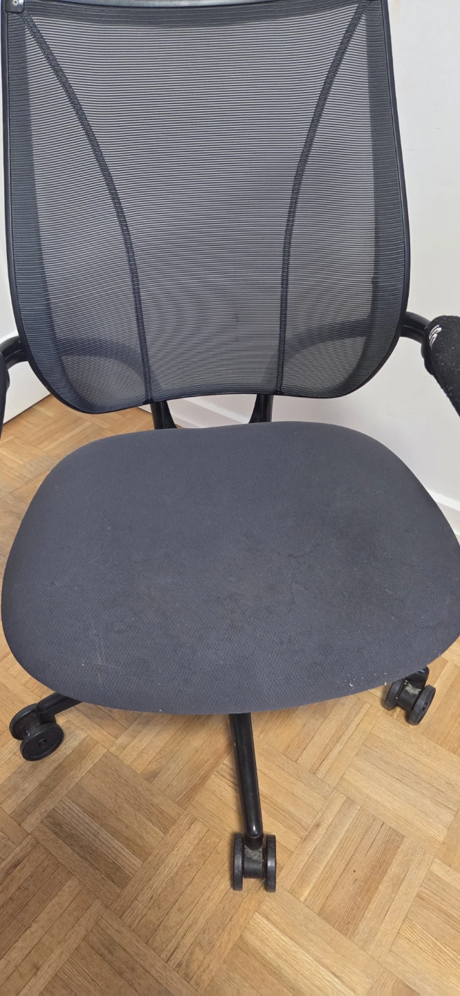 Used Ergonomic Office Chair - Black Mesh - photo 2
