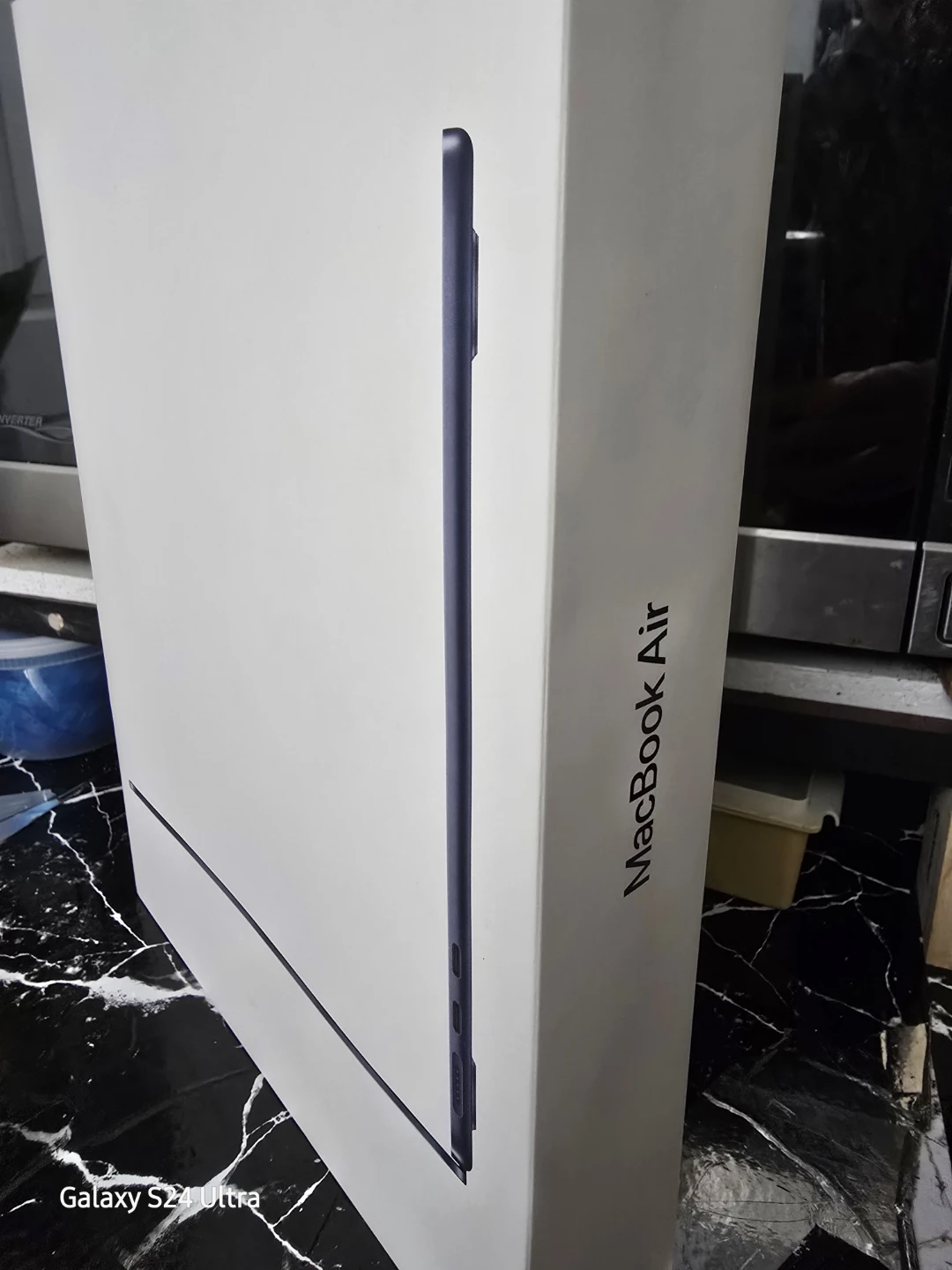 🥕 Apple Macbook Air 13" M4 -- BOX ONLY - photo 2