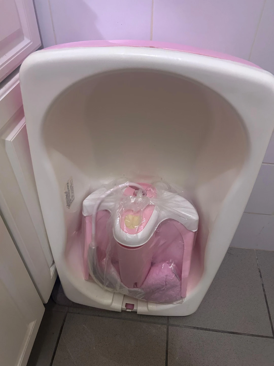 Pink & White Baby Bathtub with Sling - photo 3
