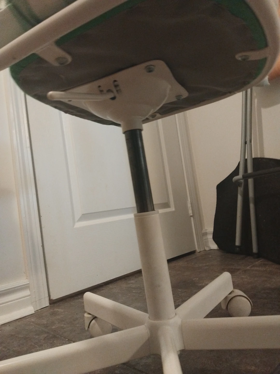 Green Office Chair - photo 5