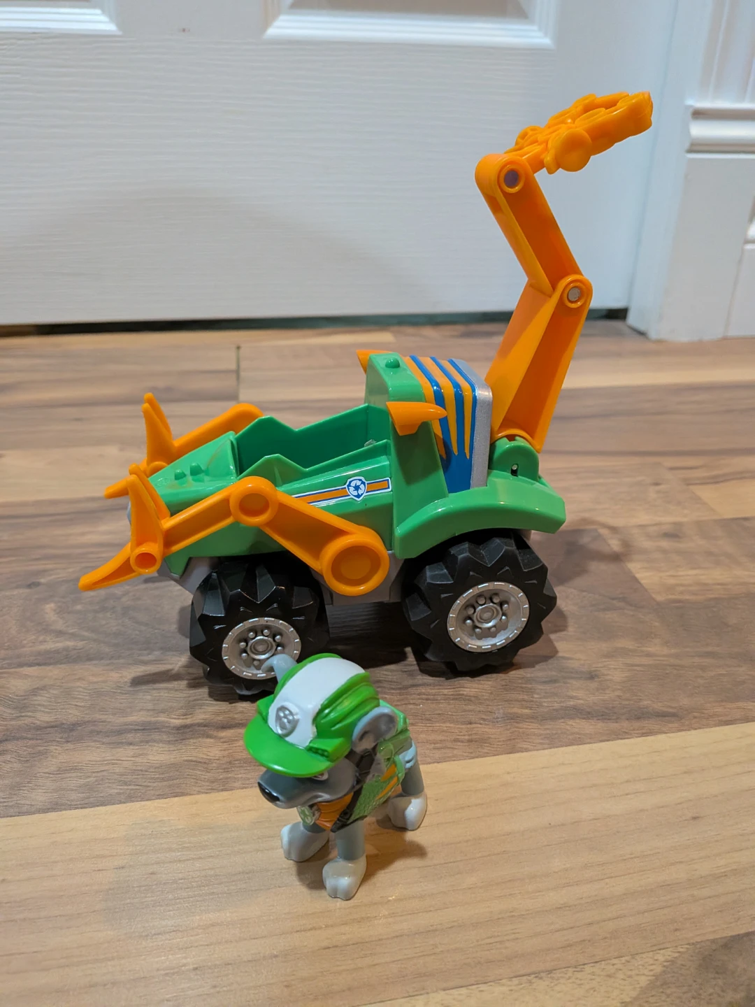 Paw Patrollers Skye, Zuma and Rubble with vehicles - photo 4