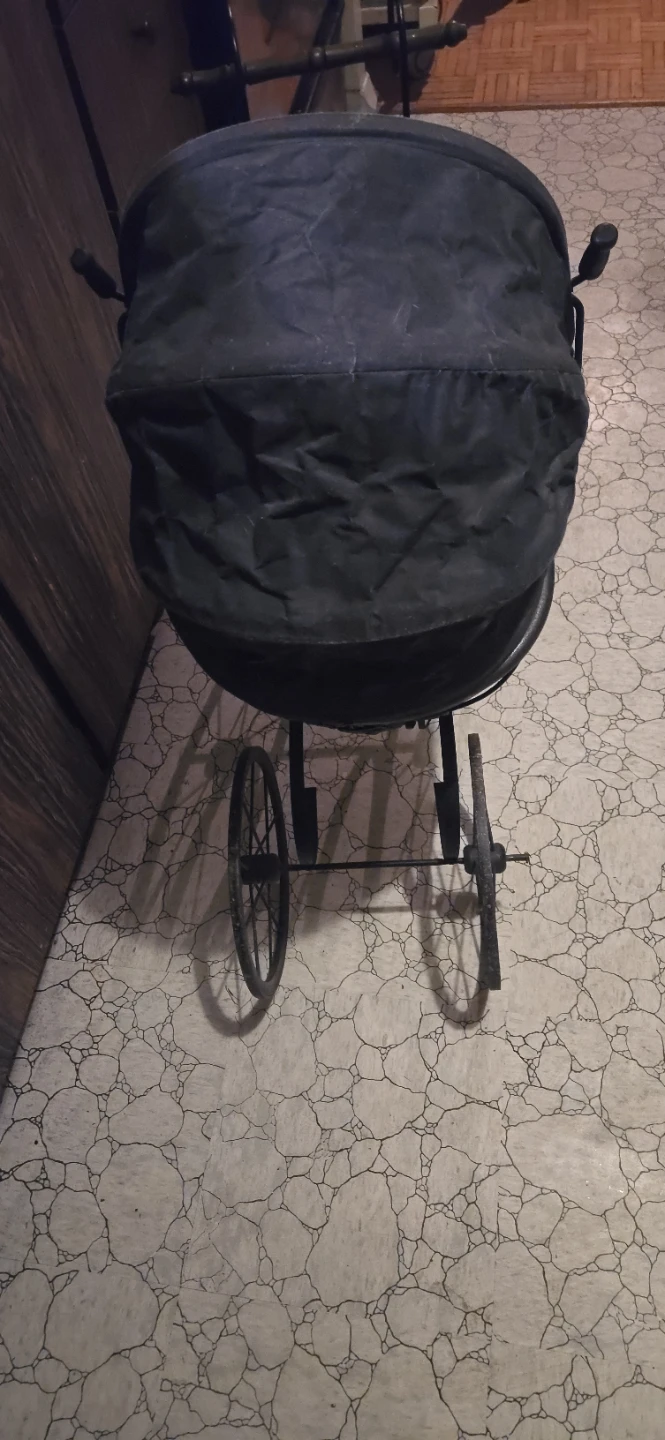 Antique Style Baby Carriage - photo 4