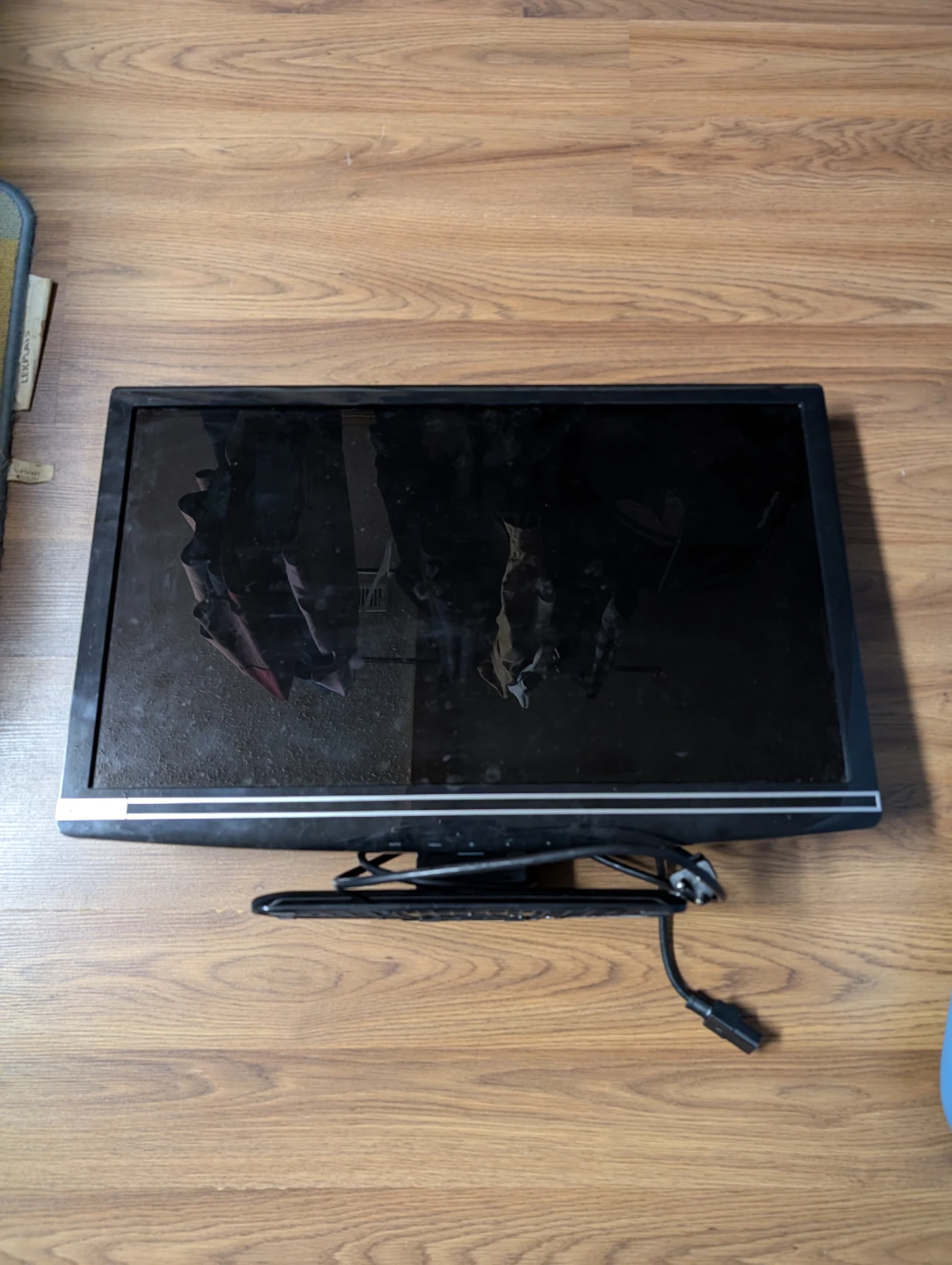 Gateway LCD Monitor with integrated speakers - photo 2